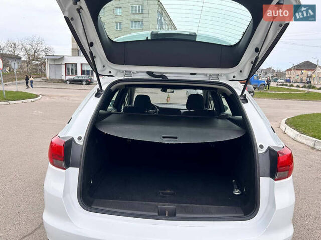 Белый Опель Астра, объемом двигателя 1.6 л и пробегом 195 тыс. км за 9899 $, фото 30 на Automoto.ua