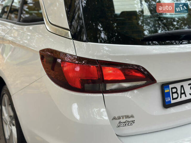 Опель Астра 2019 в Кропивницком (Кировограде) на Automoto.ua Белый Опель Астра, объемом двигателя 1.6 л и пробегом 217 тыс. км за 11500 $, фото 5 на Automoto.ua
