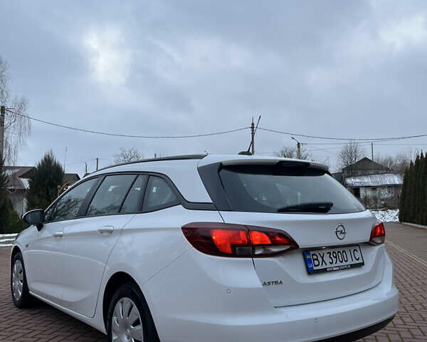 Белый Опель Астра, объемом двигателя 1.6 л и пробегом 129 тыс. км за 10500 $, фото 14 на Automoto.ua