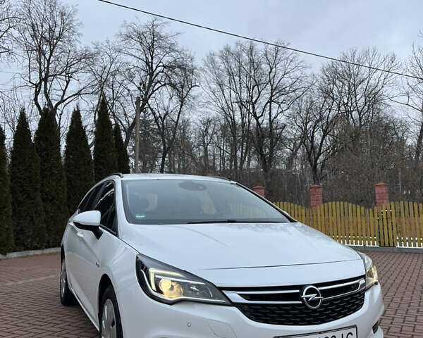 Белый Опель Астра, объемом двигателя 1.6 л и пробегом 129 тыс. км за 10500 $, фото 7 на Automoto.ua
