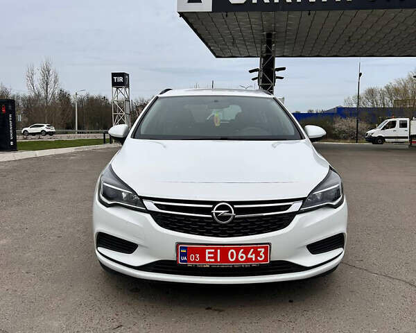 Белый Опель Астра, объемом двигателя 1.6 л и пробегом 195 тыс. км за 9599 $, фото 2 на Automoto.ua
