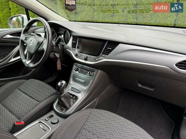 Белый Опель Астра, объемом двигателя 1.6 л и пробегом 152 тыс. км за 11100 $, фото 32 на Automoto.ua