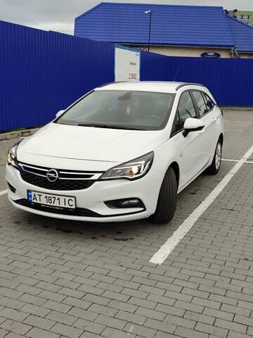 Белый Опель Астра, объемом двигателя 1.4 л и пробегом 189 тыс. км за 10350 $, фото 4 на Automoto.ua
