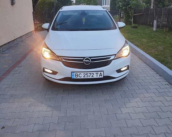 Белый Опель Астра, объемом двигателя 1.6 л и пробегом 215 тыс. км за 11600 $, фото 9 на Automoto.ua