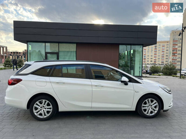 Белый Опель Астра, объемом двигателя 1.6 л и пробегом 161 тыс. км за 11500 $, фото 18 на Automoto.ua