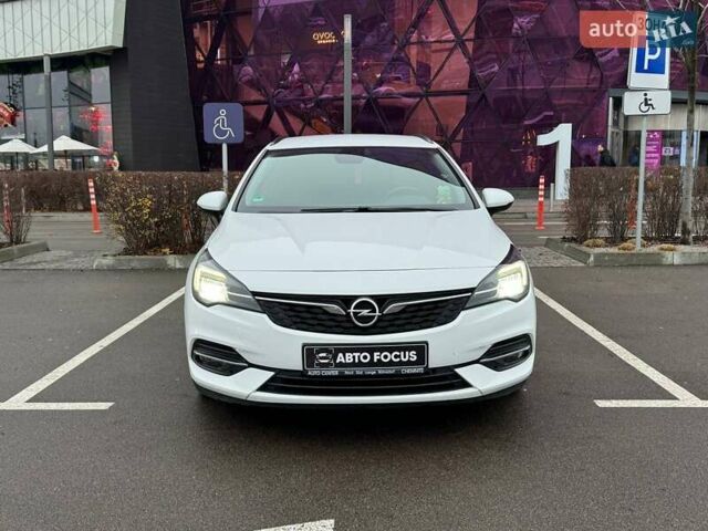 Белый Опель Астра, объемом двигателя 1.5 л и пробегом 130 тыс. км за 12990 $, фото 2 на Automoto.ua