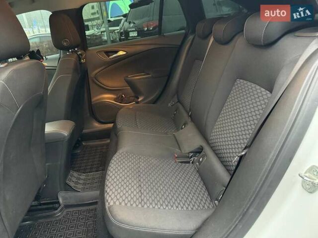 Белый Опель Астра, объемом двигателя 1.5 л и пробегом 130 тыс. км за 12990 $, фото 8 на Automoto.ua