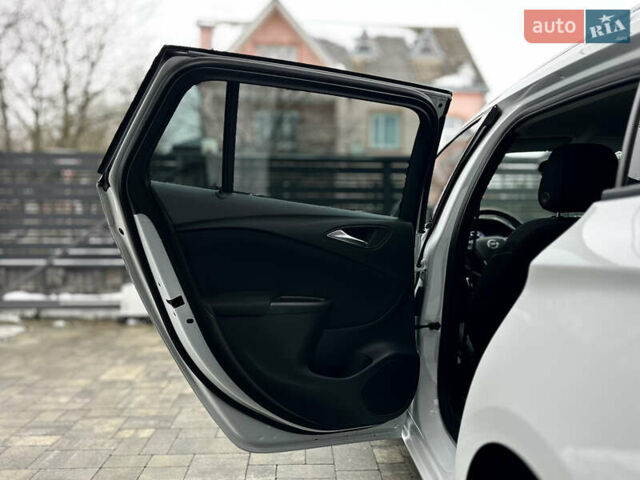 Белый Опель Астра, объемом двигателя 1.5 л и пробегом 127 тыс. км за 14699 $, фото 53 на Automoto.ua