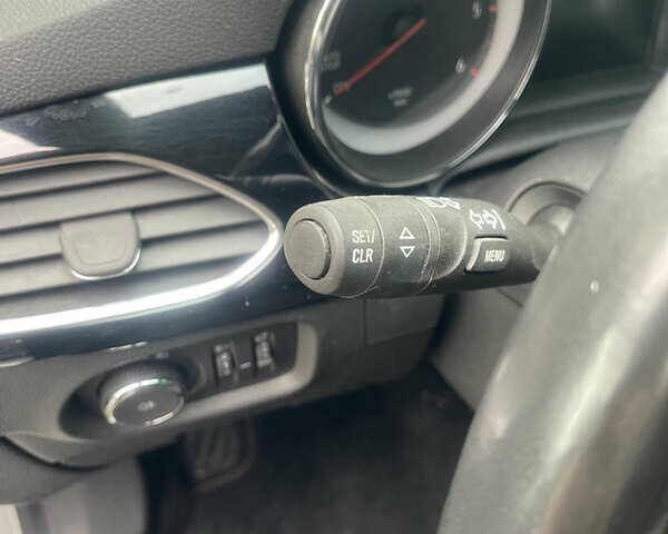 Белый Опель Астра, объемом двигателя 1.5 л и пробегом 140 тыс. км за 14200 $, фото 8 на Automoto.ua