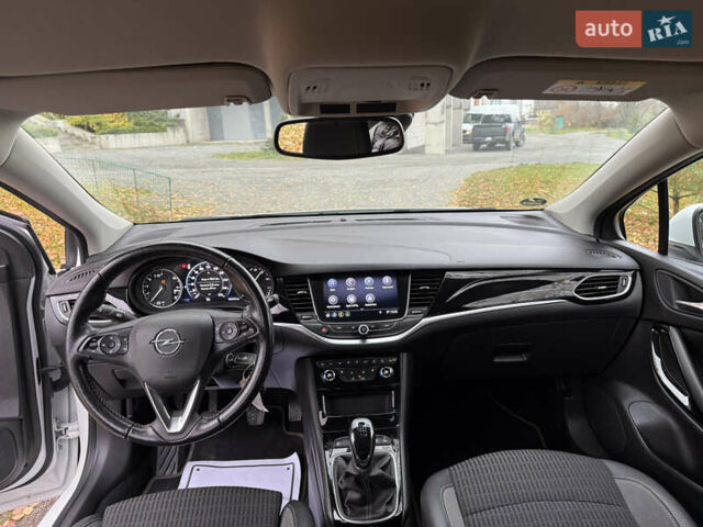 Белый Опель Астра, объемом двигателя 1.5 л и пробегом 196 тыс. км за 12400 $, фото 43 на Automoto.ua