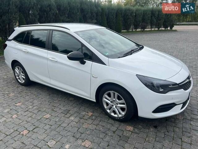 Белый Опель Астра, объемом двигателя 1.5 л и пробегом 228 тыс. км за 11900 $, фото 6 на Automoto.ua