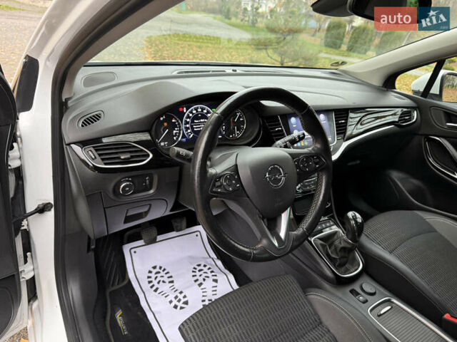 Белый Опель Астра, объемом двигателя 1.5 л и пробегом 196 тыс. км за 12400 $, фото 27 на Automoto.ua