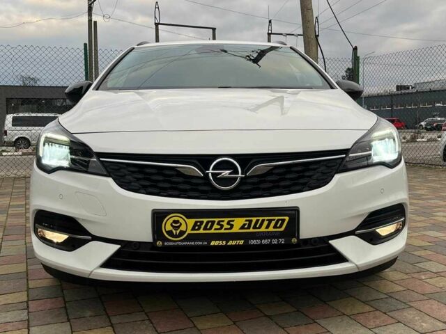 Белый Опель Астра, объемом двигателя 1.5 л и пробегом 115 тыс. км за 14600 $, фото 1 на Automoto.ua