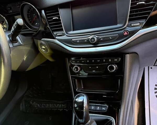 Белый Опель Астра, объемом двигателя 1.5 л и пробегом 207 тыс. км за 13800 $, фото 14 на Automoto.ua