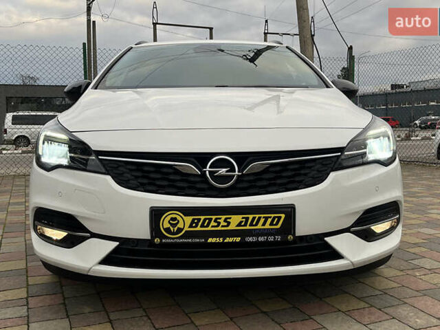 Белый Опель Астра, объемом двигателя 1.5 л и пробегом 115 тыс. км за 14600 $, фото 1 на Automoto.ua