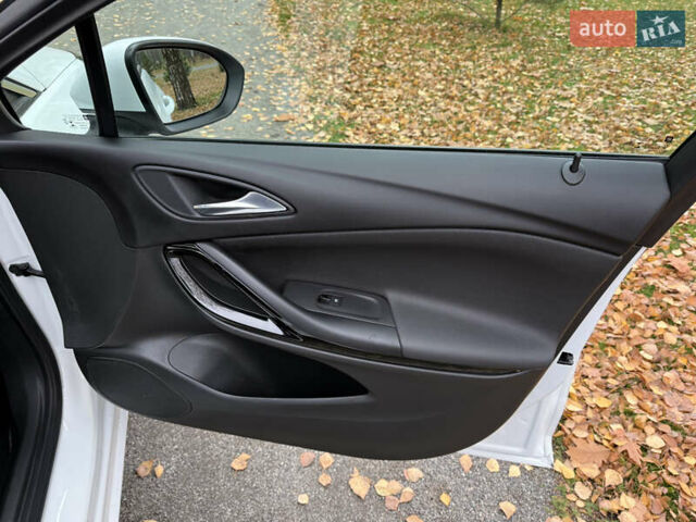 Белый Опель Астра, объемом двигателя 1.5 л и пробегом 196 тыс. км за 12400 $, фото 50 на Automoto.ua