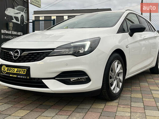 Белый Опель Астра, объемом двигателя 1.5 л и пробегом 115 тыс. км за 14600 $, фото 2 на Automoto.ua