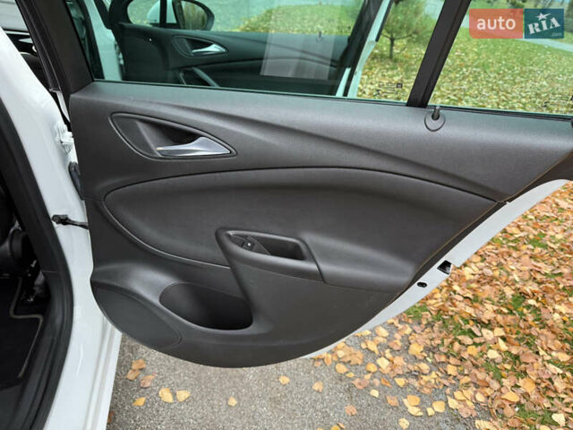 Белый Опель Астра, объемом двигателя 1.5 л и пробегом 196 тыс. км за 12400 $, фото 54 на Automoto.ua