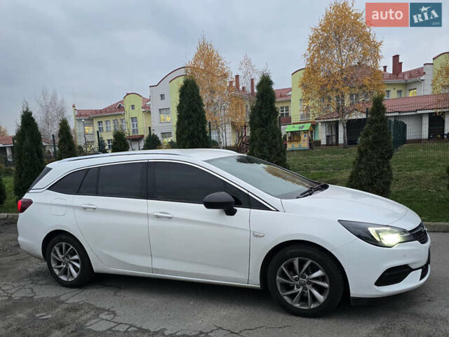 Белый Опель Астра, объемом двигателя 1.5 л и пробегом 207 тыс. км за 13800 $, фото 2 на Automoto.ua