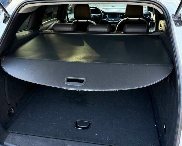 Белый Опель Астра, объемом двигателя 1.5 л и пробегом 207 тыс. км за 13800 $, фото 5 на Automoto.ua