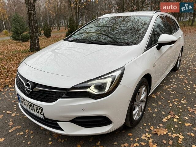 Білий Опель Астра, об'ємом двигуна 1.5 л та пробігом 196 тис. км за 12500 $, фото 2 на Automoto.ua