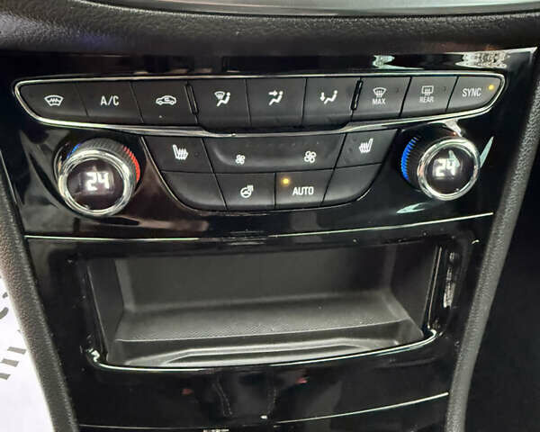 Белый Опель Астра, объемом двигателя 1.5 л и пробегом 196 тыс. км за 12400 $, фото 34 на Automoto.ua