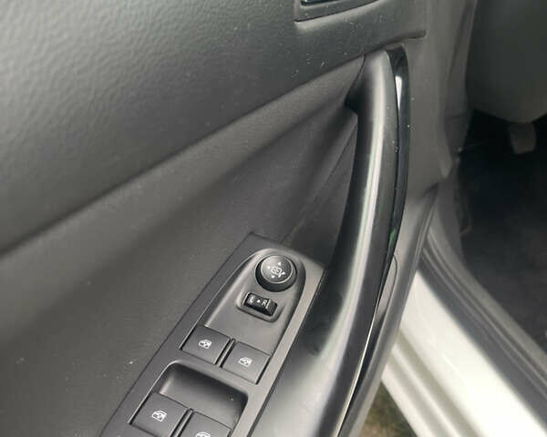 Белый Опель Астра, объемом двигателя 1.5 л и пробегом 140 тыс. км за 14200 $, фото 7 на Automoto.ua