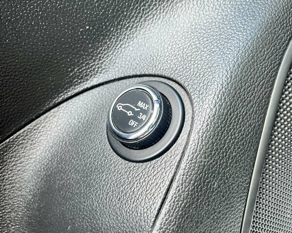 Білий Опель Астра, об'ємом двигуна 1.5 л та пробігом 210 тис. км за 13700 $, фото 21 на Automoto.ua