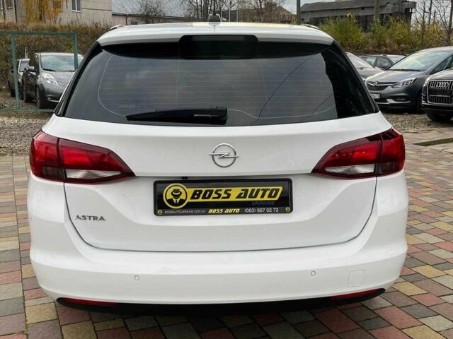 Белый Опель Астра, объемом двигателя 1.5 л и пробегом 115 тыс. км за 14600 $, фото 5 на Automoto.ua