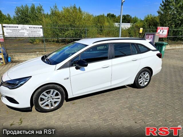 Белый Опель Астра, объемом двигателя 1.5 л и пробегом 100 тыс. км за 14500 $, фото 3 на Automoto.ua