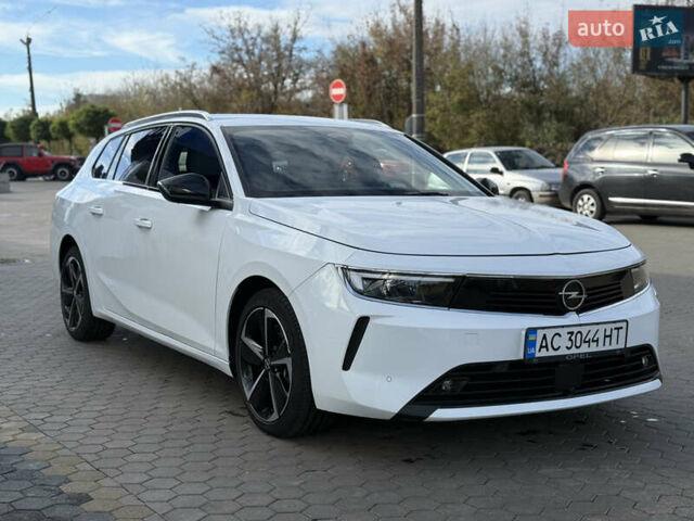 Белый Опель Астра, объемом двигателя 1.5 л и пробегом 23 тыс. км за 20499 $, фото 1 на Automoto.ua