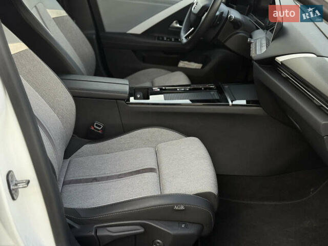 Белый Опель Астра, объемом двигателя 1.5 л и пробегом 23 тыс. км за 20499 $, фото 11 на Automoto.ua