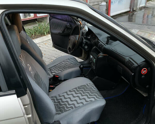 Бежевий Опель Астра, об'ємом двигуна 1.4 л та пробігом 308 тис. км за 2500 $, фото 10 на Automoto.ua