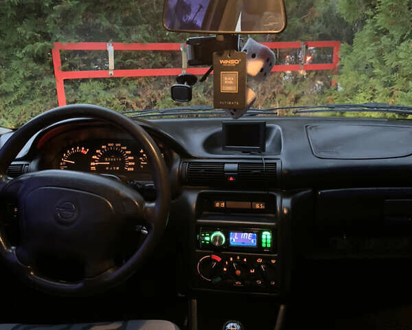 Бежевий Опель Астра, об'ємом двигуна 1.4 л та пробігом 308 тис. км за 2500 $, фото 13 на Automoto.ua