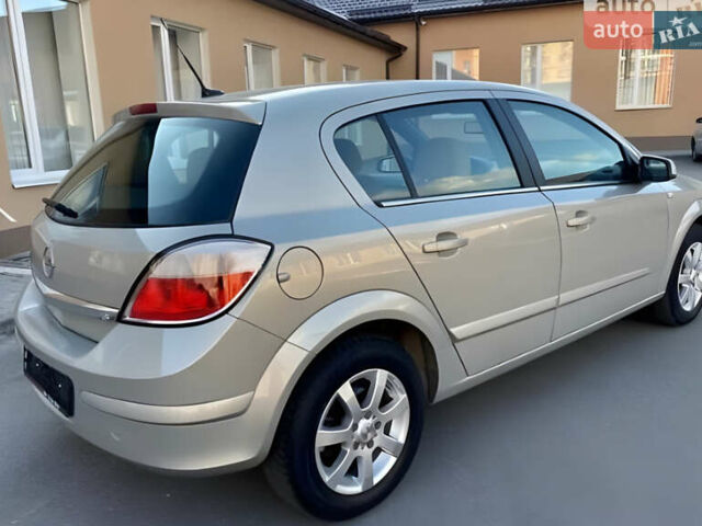 Бежевый Опель Астра, объемом двигателя 1.8 л и пробегом 185 тыс. км за 4900 $, фото 3 на Automoto.ua