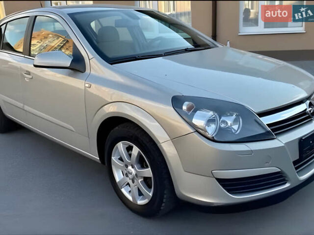 Бежевый Опель Астра, объемом двигателя 1.8 л и пробегом 185 тыс. км за 4900 $, фото 1 на Automoto.ua