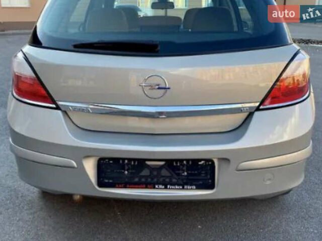Бежевый Опель Астра, объемом двигателя 1.8 л и пробегом 185 тыс. км за 4900 $, фото 8 на Automoto.ua
