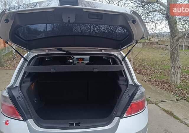 Бежевый Опель Астра, объемом двигателя 1.6 л и пробегом 245 тыс. км за 5350 $, фото 16 на Automoto.ua