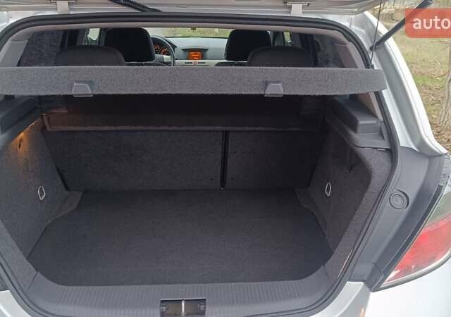 Бежевый Опель Астра, объемом двигателя 1.6 л и пробегом 245 тыс. км за 5350 $, фото 17 на Automoto.ua