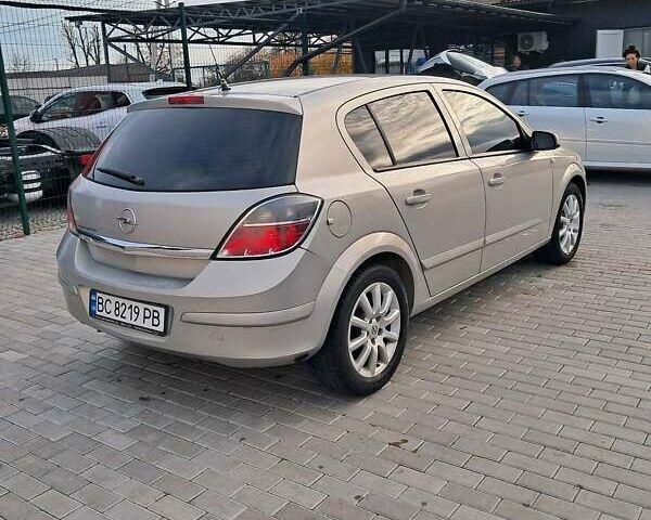 Опель Астра 2008 в Червонограде на Automoto.ua Бежевый Опель Астра, объемом двигателя 1.6 л и пробегом 340 тыс. км за 4600 $, фото 4 на Automoto.ua