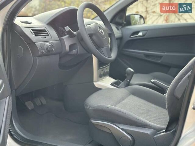 Бежевый Опель Астра, объемом двигателя 1.4 л и пробегом 45 тыс. км за 6300 $, фото 21 на Automoto.ua