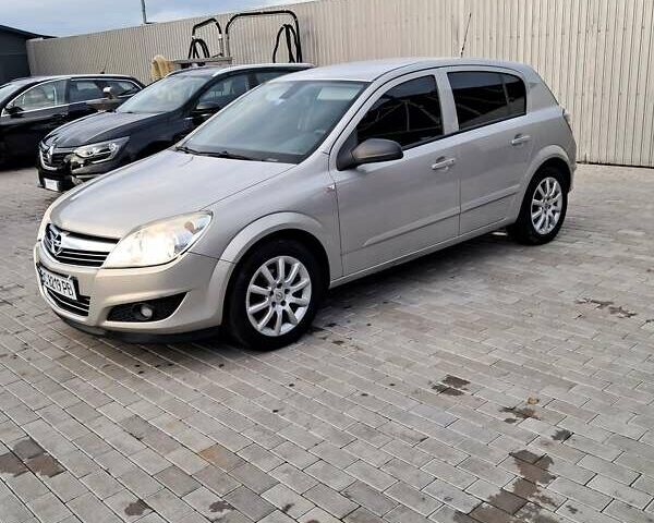 Опель Астра 2008 в Червонограде на Automoto.ua Бежевый Опель Астра, объемом двигателя 1.6 л и пробегом 340 тыс. км за 4600 $, фото 15 на Automoto.ua