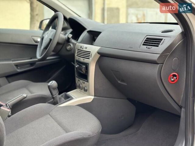 Бежевый Опель Астра, объемом двигателя 1.4 л и пробегом 45 тыс. км за 6300 $, фото 22 на Automoto.ua