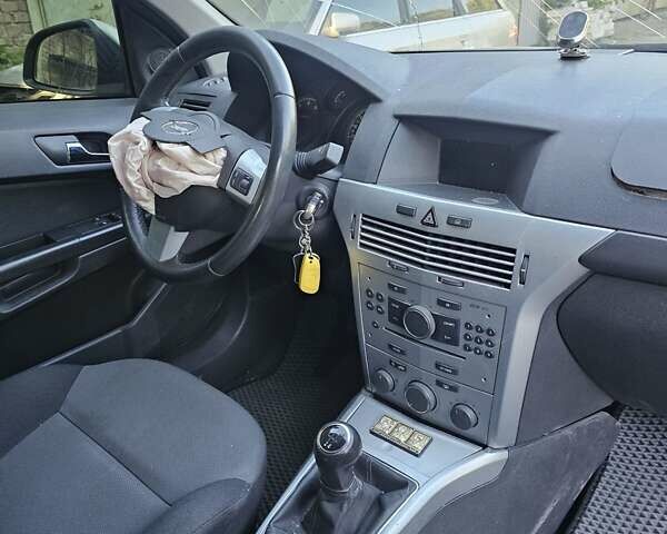 Бежевий Опель Астра, об'ємом двигуна 1.6 л та пробігом 150 тис. км за 2500 $, фото 21 на Automoto.ua