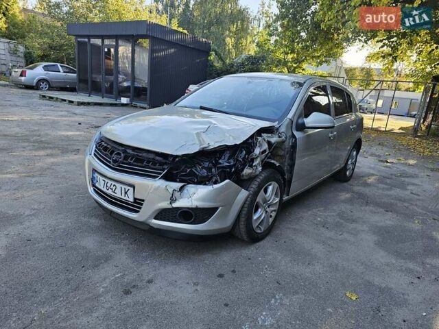 Бежевий Опель Астра, об'ємом двигуна 1.6 л та пробігом 150 тис. км за 2500 $, фото 9 на Automoto.ua