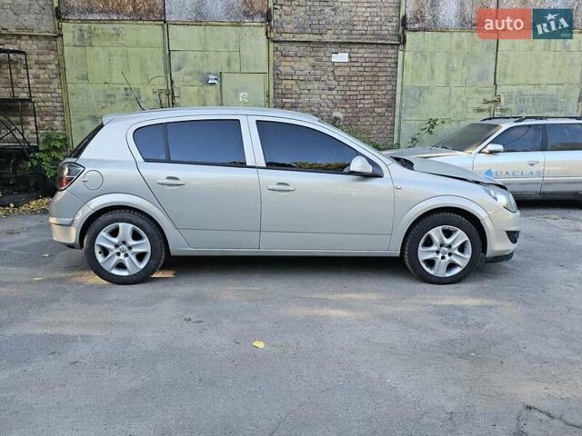 Бежевий Опель Астра, об'ємом двигуна 1.6 л та пробігом 150 тис. км за 2500 $, фото 2 на Automoto.ua