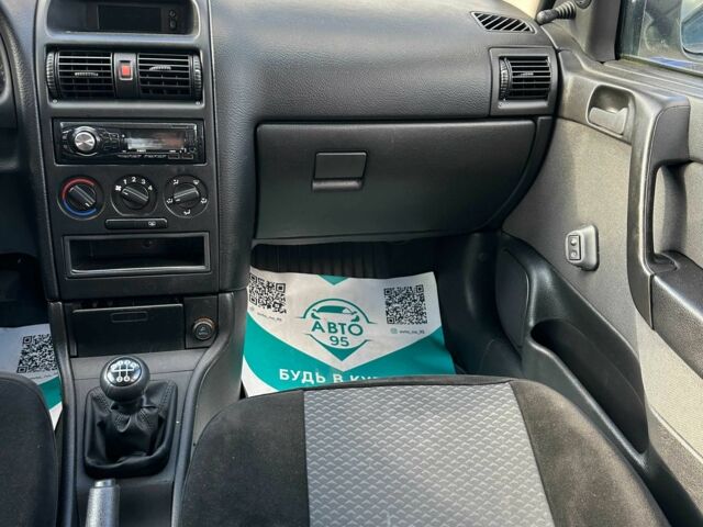 Бежевый Опель Астра, объемом двигателя 1.4 л и пробегом 380 тыс. км за 2700 $, фото 7 на Automoto.ua