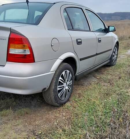 Бежевый Опель Астра, объемом двигателя 1.6 л и пробегом 213 тыс. км за 3800 $, фото 5 на Automoto.ua