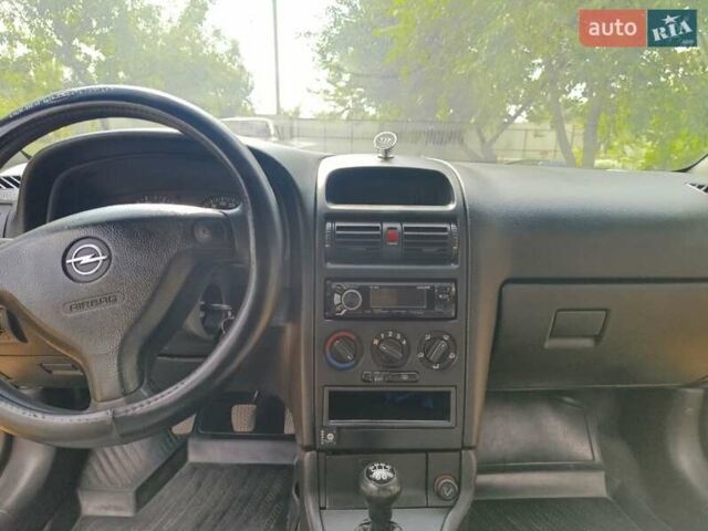 Бежевый Опель Астра, объемом двигателя 1.36 л и пробегом 194 тыс. км за 3500 $, фото 8 на Automoto.ua