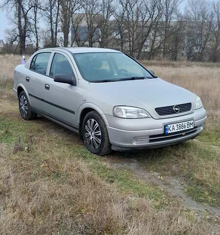 Бежевый Опель Астра, объемом двигателя 1.6 л и пробегом 213 тыс. км за 3800 $, фото 3 на Automoto.ua